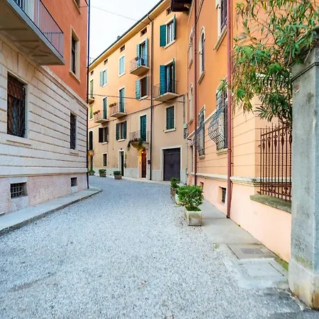 Apartment Liberty Flats - Torricelle E Adige